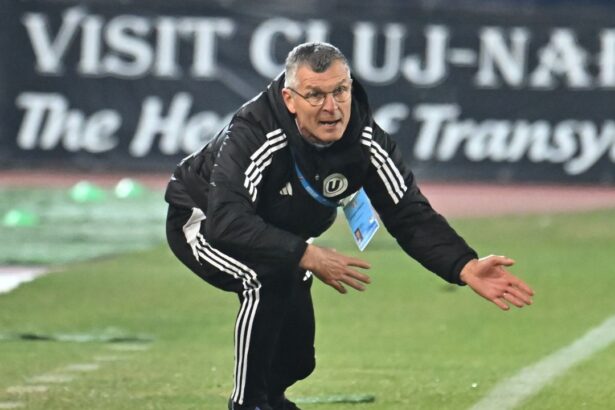 foto u cluj fc botosani 0 1 dezastru pentru echipa lui sabau dupa un meci dezolant 67c3303a03f8f
