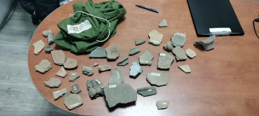 foto vestigii arheologice din perioada dacica vandute in talcioc cu 5 lei unde s a intamplat asta 67e064120dffd