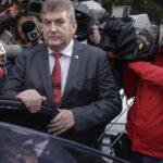 gabriel oprea a anuntat ca il sustine pe victor ponta a fost un bun prim ministru 67d1642397f7c