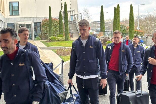 galerie foto campioana romaniei a ajuns in franta imagini cu jucatorii lui fcsb din lyon 67d189e83d9d7