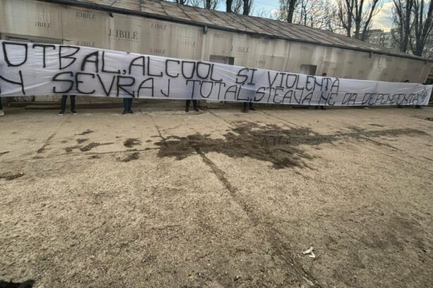 galerie foto cum arata bannerele galeriei fcsb interzise de dinamo mustata anunta razbunare 67e97d2c0771c