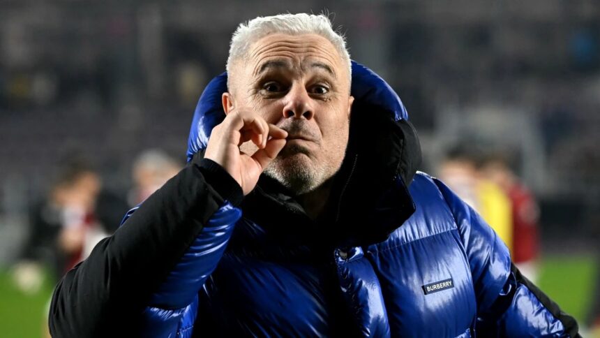 galerie foto marius sumudica luat la ochi de fanii fcsb cum a fost ironizat antrenorul rapidului 67d72f0826626
