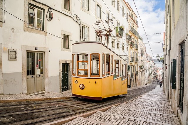 guvernul portughez cade dupa numai 11 luni 67d0a02296bad