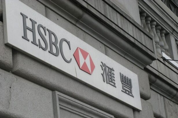 hsbc negociaza externalizarea unei parti a afacerii sale de tranzactionare 67e1f18c7ae34
