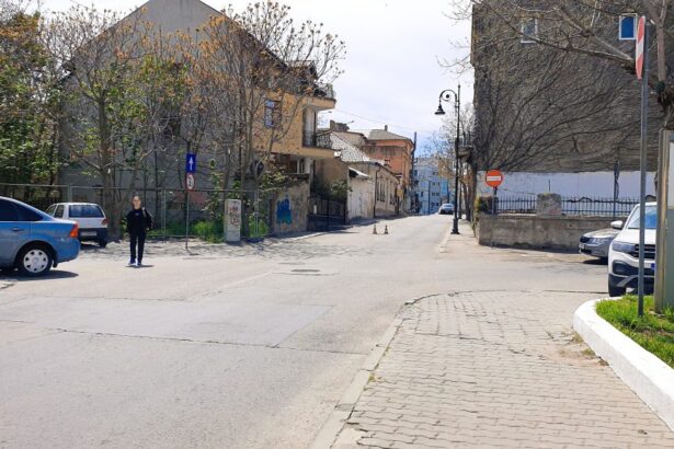 in acest an vor fi reabilitate unele strazi din zona peninsulara dar nu cu bani europeni 67d4ac363f276