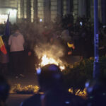 inca un deputat aur a fost audiat dupa violentele de la sediul bec alti patru parlamentari au fost chemati marti la parchetul general 67d191ba9dfe4