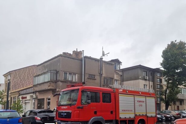 incendiu in viile noi flacarile au cuprins o baraca intervin pompierii 67d29a4ecd135