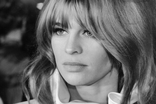julie christie cea mai poetica dintre toate actritele 67ce0b77b63a7
