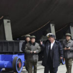 kim jong un a inspectat un santier unde va fi construit un submarin cu propulsie nucleara 67cc334f9c155
