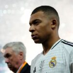 kylian mbappe ia atitudine reactie dura dupa ce fanii psg au injurat tatal decedat a fostului jucator 67db073bc80f5