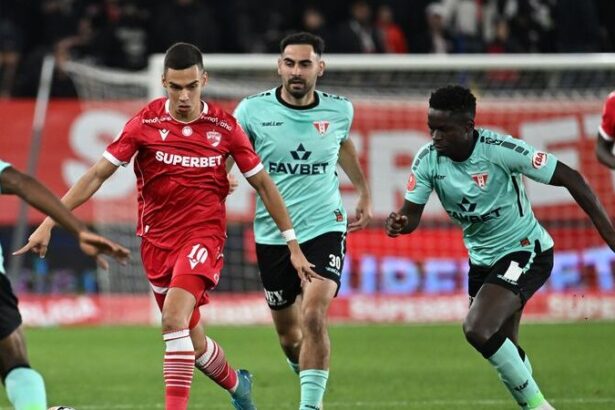 live text uta arad dinamo ultimul meci din sezonul regulat din superliga de la 2000 doi jucatori out de la uta 67cef17a896a3