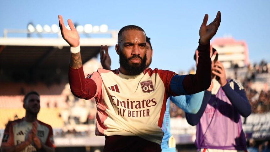 lyon si a facut incalzirea inaintea meciului cu fcsb lacazette i a rapus pe adversari cu o dubla 67c485223654c