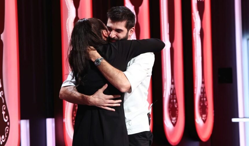 mama lui richard abou zaki vine la chefi la cutite surpriza emotionanta pentru jurat 67da92857118f