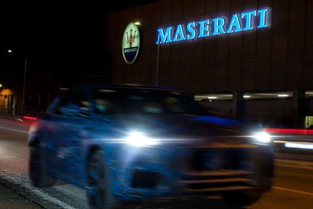 maserati renunta brusc sa mai lanseze versiunea electrica a modelului sport mc20 67d07d3476bfa