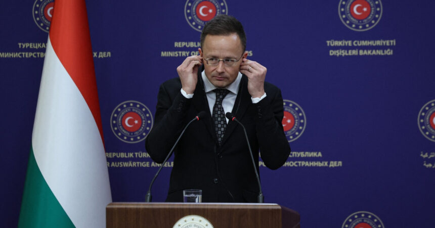 ministrul ungar de externe loviturile asupra infrastructurii energetice rusesti sunt o amenintare la adresa suveranitatii tarii sale 67ea70efd18d4