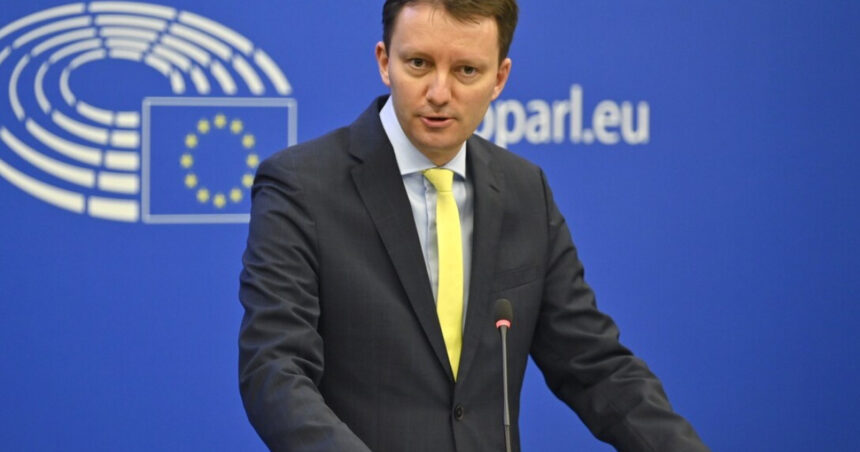 muresan ii raspunde lui roberto fico care a cerut comisiei europene sa reactioneze la excluderea din alegeri a lui calin georgescu 67d1cf4c662ed