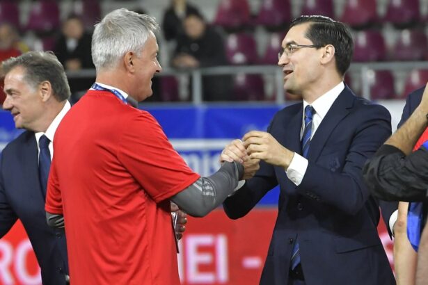 oficial cupa romaniei asa cum n o mai intelege nimeni 3 grupe ca 3 divizii a b si c de unde se intra direct in semifinale 67cea7c08b8b1