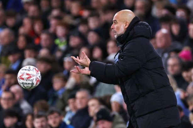 pep guardiola a ajuns sa dea vina pe minge pentru putinele goluri marcate de manchester city 67c597d967ee0