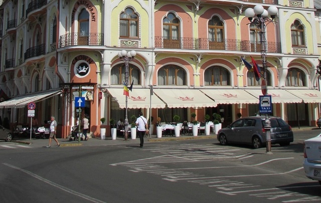 perchezitii in oradea dupa ce politistii de la brigada de operatiuni speciale si au inregistrat masinile personale ca autospeciale pentru a nu plati taxa de parcare 67e50857c641a