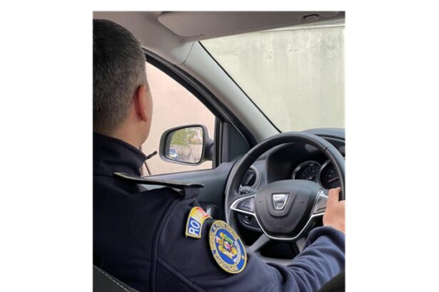pericol in trafic la constanta o femeie cu permisul retras si un barbat fara permis prinsi la volan de politisti 67e683f8407c7