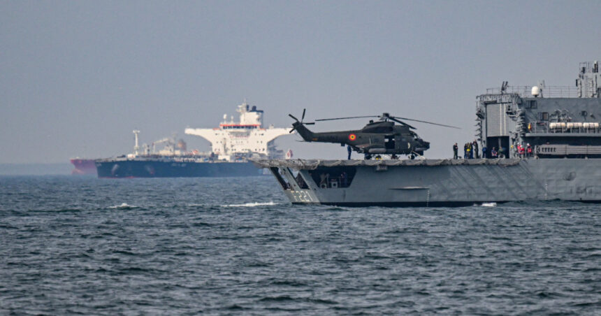 peste 2 300 de militari romani si nato participa la manevre in marea neagra scopul restabilirea controlului liniilor de comunicatii 67e29c0fbb898