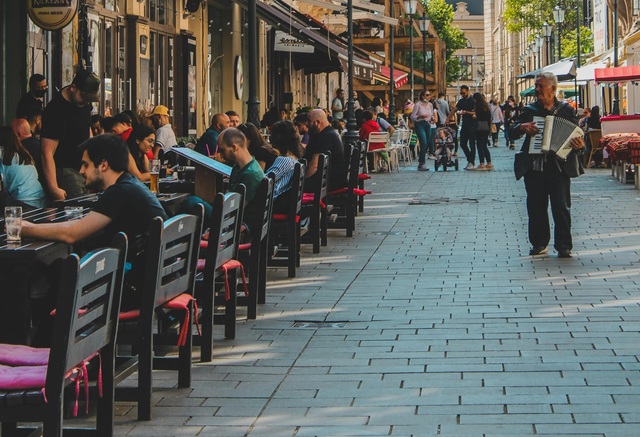 piata hoteliera din romania atinge un nou maxim cel mai mare numar de turisti din ultimele 3 decenii apar 15 noi hoteluri 67c9633ff01ea