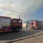 pompierii sunt in alerta o casa din localitatea siminoc a luat foc 67d53d63d09d8