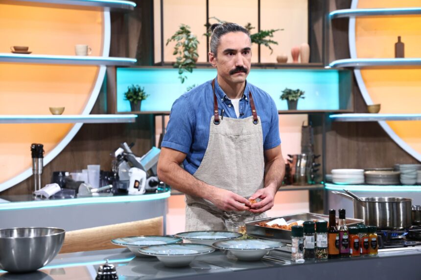 povestea emotionanta a lui haan palcu de la chefi la cutite 2025 cu o mama romanca si un tata taiwanez concurentul a fost chef intr un restaurant renumit din toronto 67e17e415d92a