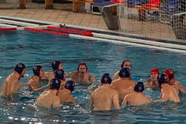 program 4 pentru titlul de campioana eternul derby e posibil doar in finale cum si cand se disputa semifinalele superligii nationale 67e7e8f7c7bb1