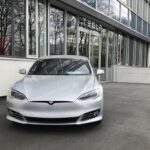 proteste in fata magazinelor tesla din sua 67c567dddbd91