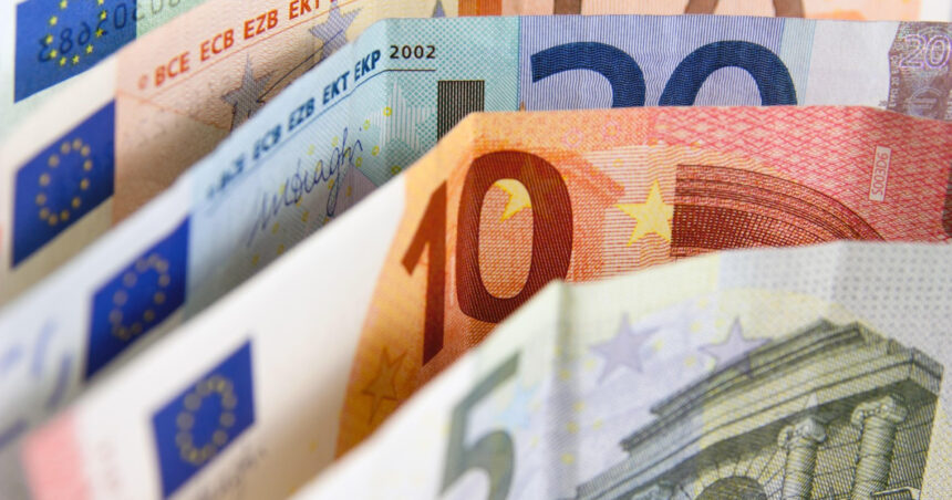 romania se imprumuta din nou pe pietele internationale a fost demarata a doua emisiune de eurobonduri din acest an 67e4189036ad7