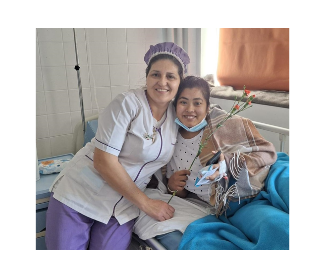 sc arimex comexim 2000 srl si asociatia suflete deschise au oferit flori martisoare prajituri si iconite femeilor internate in spitalele constantene 67cc09d76edb2