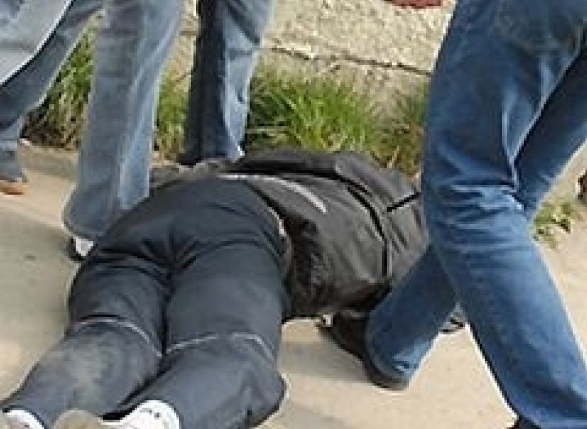 scenariu de film cu mafioti pus in aplicare la constanta un tanar a primit poze cu casa si amenintari pentru a restitui o suma de bani s a lasat cu batai 67dc9bcc7035a