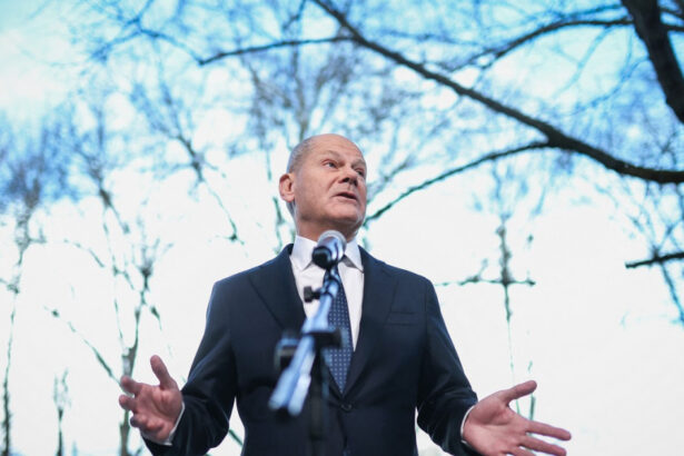 scholz avertizeaza sua dupa ce trump a impus taxe vamale de 25 pentru importurile de masini ue va reactiona clar si decisiv 67ea1491d08a3