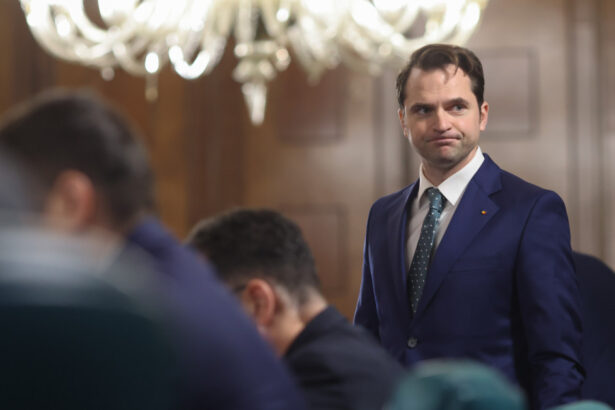 senatul a respins motiunea aur impotriva ministrului energiei sebastian burduja 67eaba6dc72f3