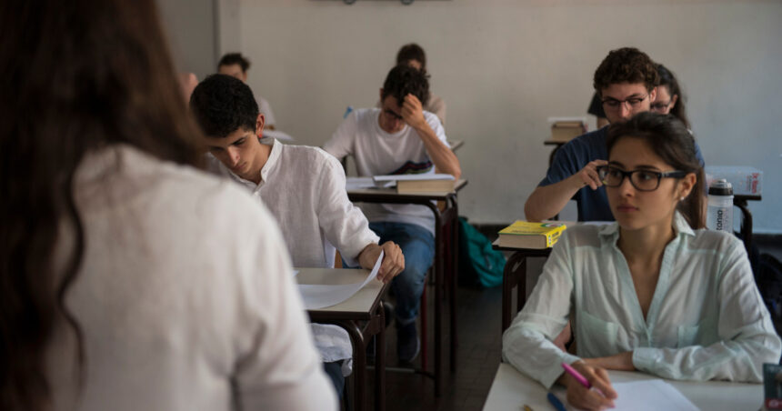 simulare evaluare nationala 2025 elevii sustin prima proba pe 17 martie cand se vor afisa rezultatele 67c6982e9dddd