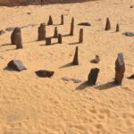 stonehenge ul din sahara a fost construit cu mii de ani inaintea celui din anglia 67cc57a5b04bd