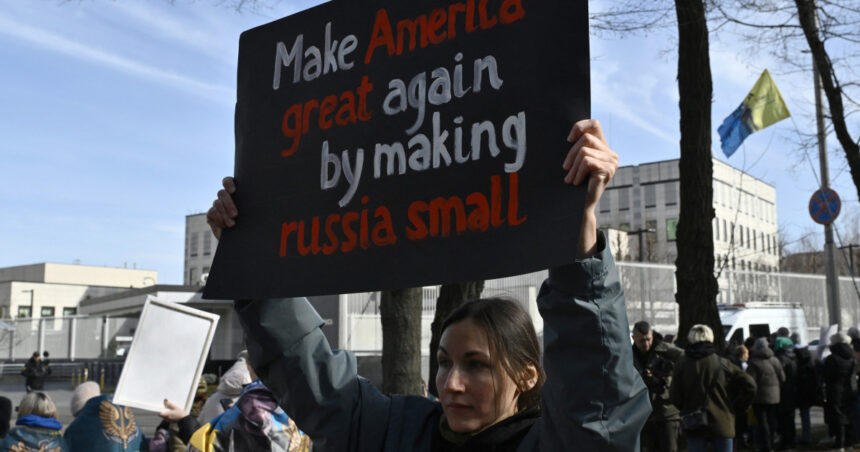 sute de ucraineni au protestat in fata ambasadei sua de la kiev pentru ce au manifestat acestia 67c9bd3ce645c