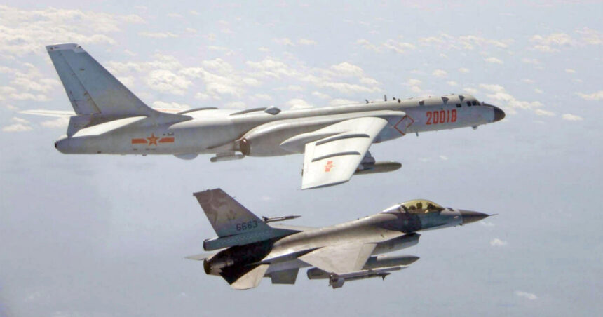 tensiuni uriase in marea chinei de sud beijingul a trimis doua bombardiere inainte vizitei secretarului american al apararii 67e68634089dc