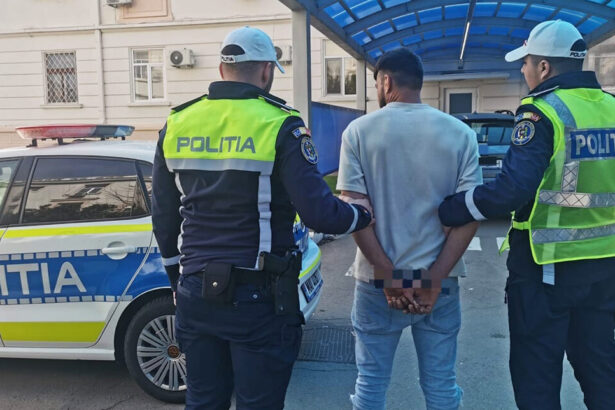 un sofer prins pe strada eliberarii din constanta conducand beat si fara permis retinut de politisti 67cedec2e69a9