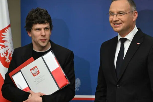 video actorul american jesse eisenberg a primit cetatenia poloneza 67c887d51908b