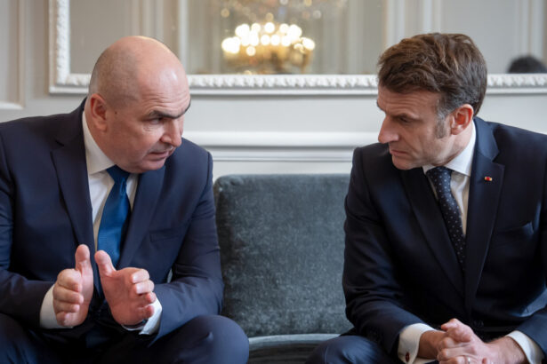 video bolojan primit de macron la summitul pentru ucraina de la paris la reuniune participa peste 30 de lideri din ue si nato 67e51f906a31e