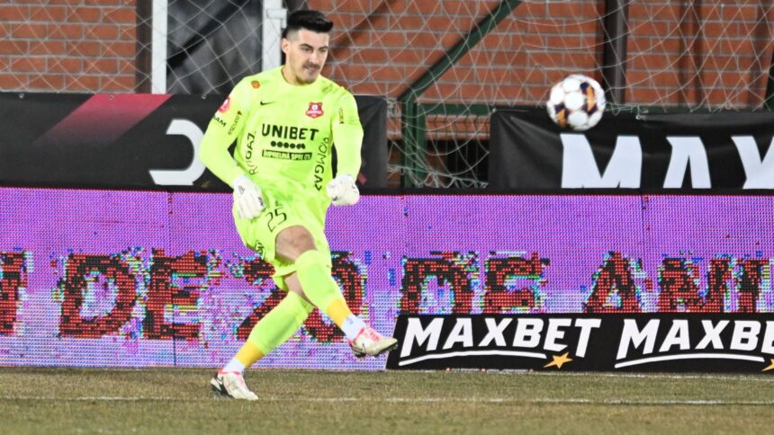 video catalin cabuz ederson de romania la meciul 200 in superliga portarul lui fc hermannstadt a dat pasa de gol in 1 0 cu rapid 67cd75e54d66e