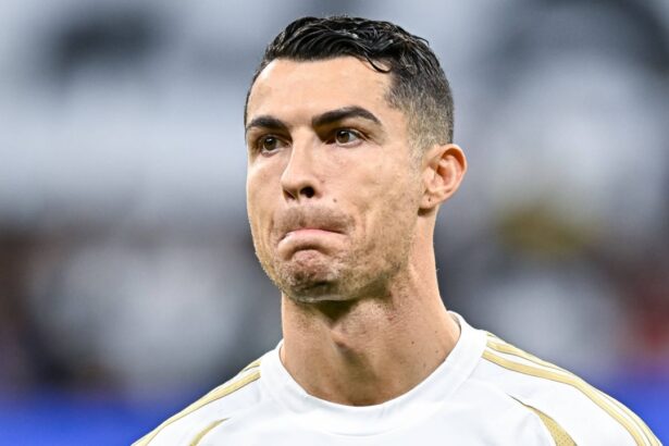 video cristiano ronaldo gluma acida cu un fan care ii seamana nu arati ca mine esti foarte urat 67cd7cd19641e