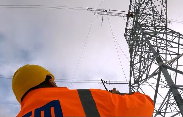 video electromontaj cum a ridicat cea mai dificila linie de inalta tensiune din ultimii 30 de ani din romania 67e3cc0f01d1b