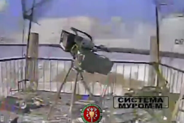 video momentul in care trupele ucrainene distrug un sistem de supraveghere vizuala cu raza lunga de actiune murom m 67c8350ee22fb