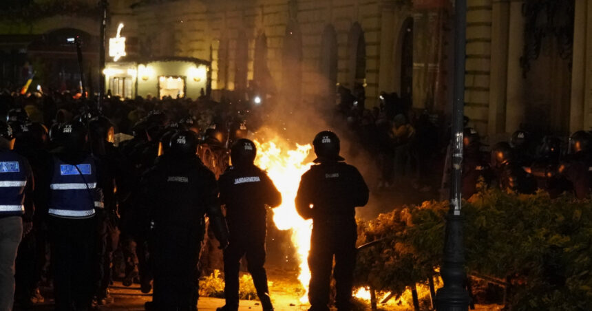 video noua retinuti in dosarul violentelor de la sediul bec din ziua respingerii candidaturii lui georgescu ce acuzatii le aduc procurorii 67e2ececd5249