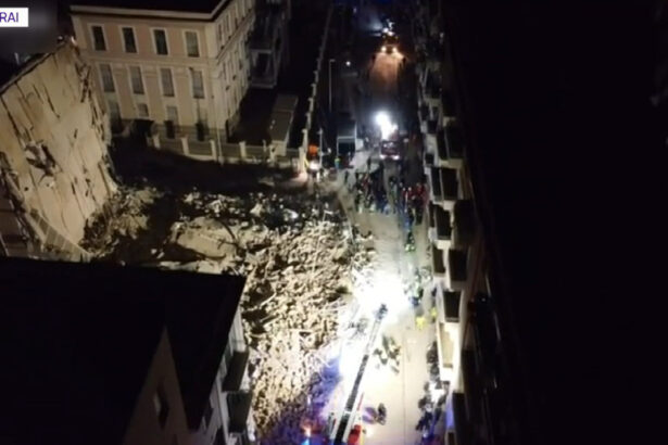 video o cladire cu cinci etaje s a prabusit intr un oras din italia pompierii cauta supravietuitori 67c95b31ec3a4