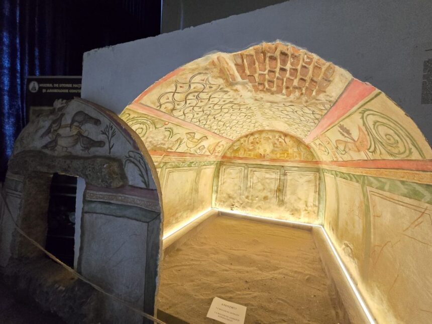 video o replica a mormantului pictat de tip hypogeu la muzeul de istorie nationala si arheologie constanta 67d7584612c11