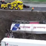 video operatiune spectaculoasa de ridicare a unui tir care s a rasturnat pe centura ocolitoare a brasovului 67e70f8aba548